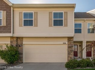 208 79th St, West Des Moines, IA 50266