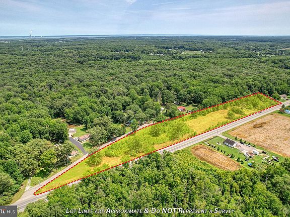 3rd image of 6147 Summit Bridge Rd