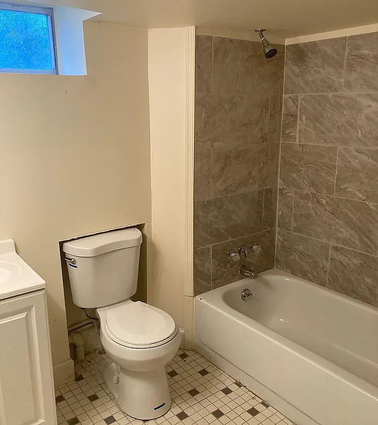 2 bed, $1,300 — Photo 1