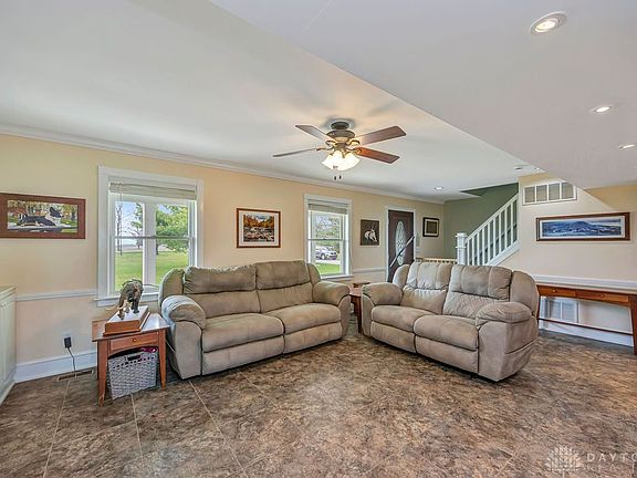 3rd image of 3064 Oxford Middletown Rd