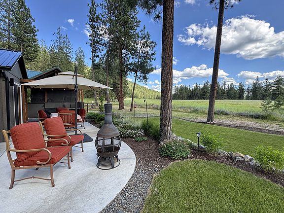 2nd image of 380 Shyrock Loop Dr