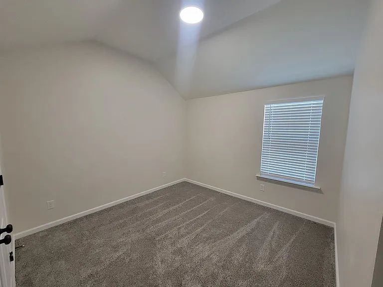6026 Clifford St — Photo 25