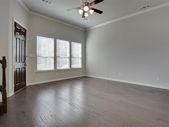 3rd image of 2575 Sarah Ln