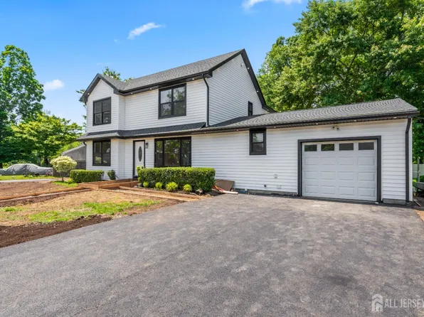 13 Lauretta Dr, East Brunswick, NJ 08816