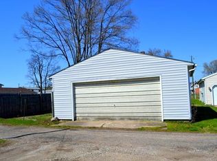 37 Bolton Ave, Newark, OH 43055