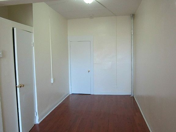 4th image of 2304 Atlantic Ave #B2