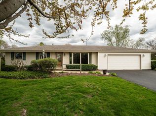 21375 Birdseye Ln, Waukesha, WI 53186