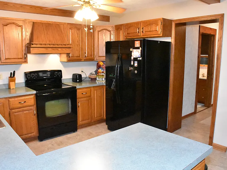 618 Walnut St — Photo 36