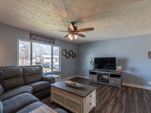 4th image of 5616 S 139th St