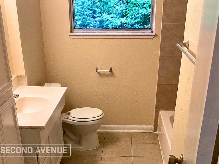 12434 Palmway St — Photo 4