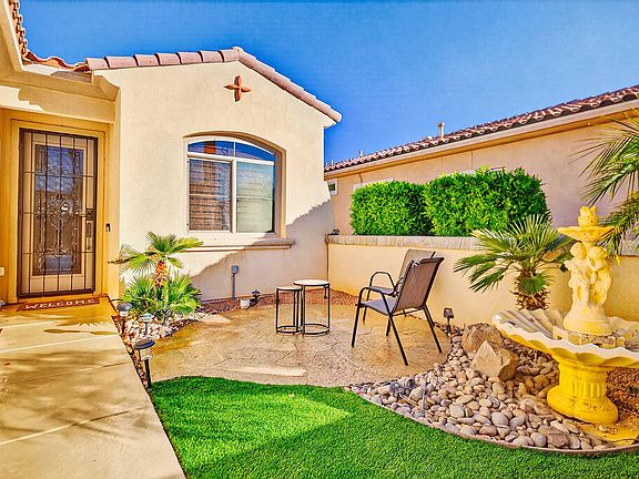 4th image of 81656 Avenida De Baile #81656