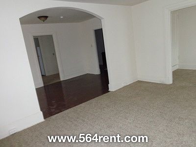 3rd image of 2517 Walnut St #2