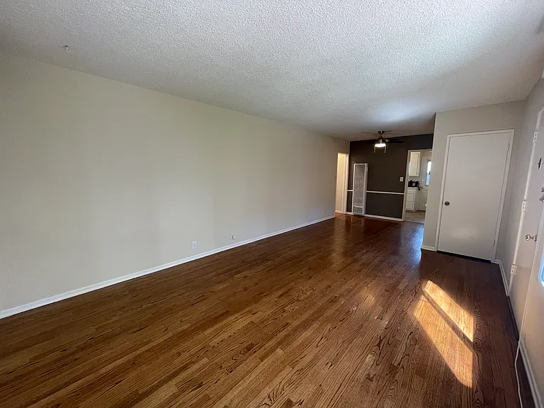 4239 Tujunga — Photo 7