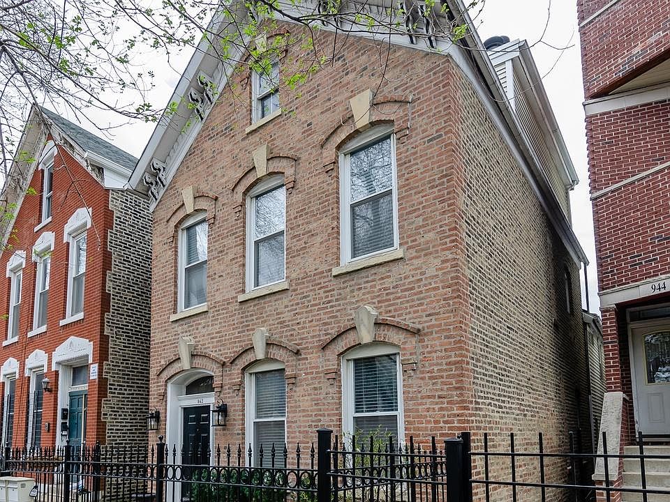 1st image of 942 N Honore St #1