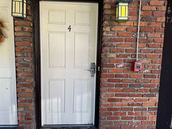 3rd image of 5525 Jacksboro Pike #5525J-04