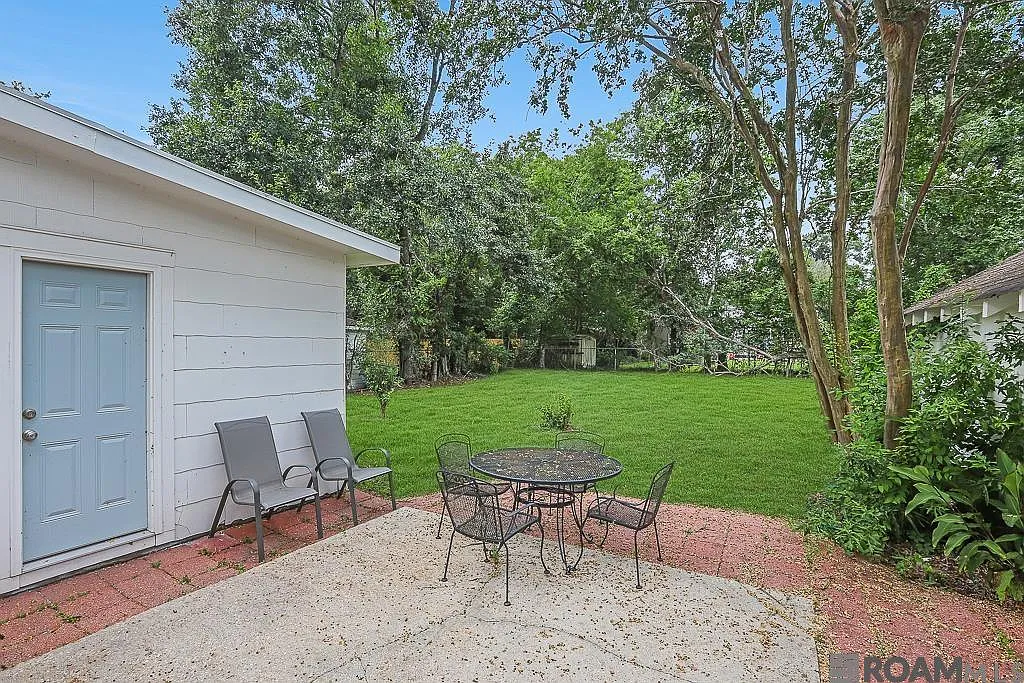 3 bed, 1127 sqft, $2,500 — Photo 3
