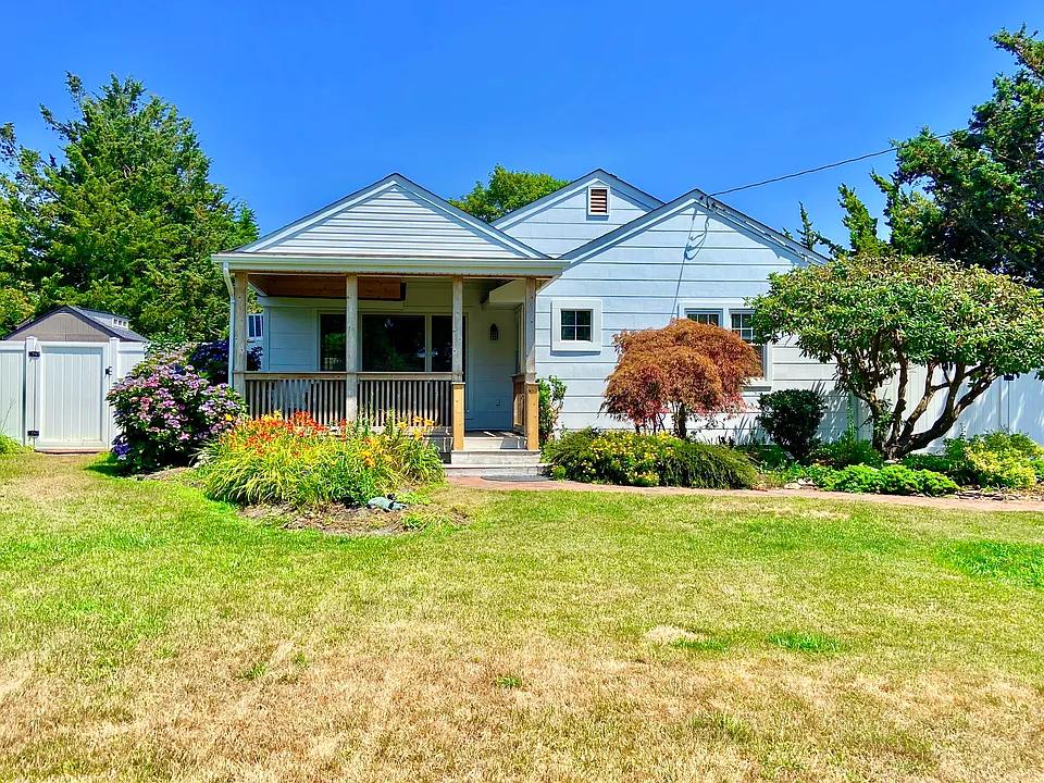 16 Osceola Ln