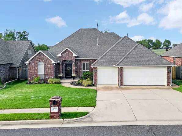 1717 Redland Dr, Edmond, OK 73003