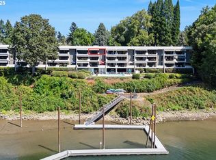 790 SE Webber St UNIT 305, Portland, OR 97202