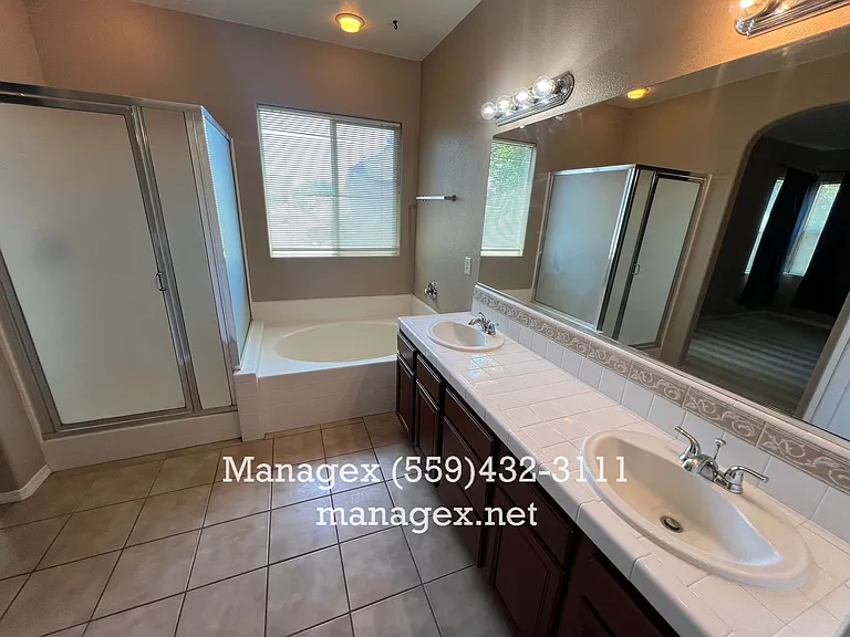 716 W Siena Ln — Photo 13