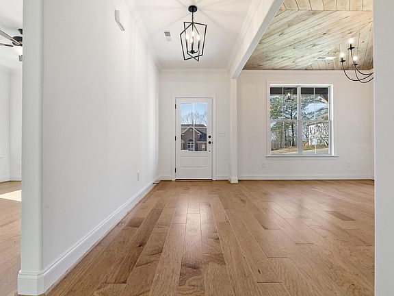 7th image of this home