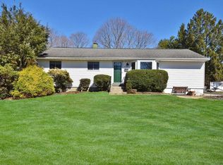35 Euclid Ave, Dix Hills, NY 11746