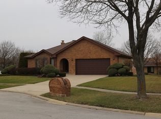 3408 Gilbert Ct, Darien, IL