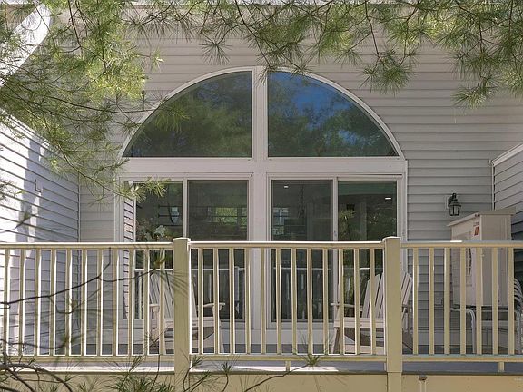 5th image of 26 Walnut St #4A