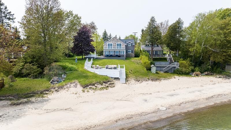 1st image of 2012 N Lakeshore Rd