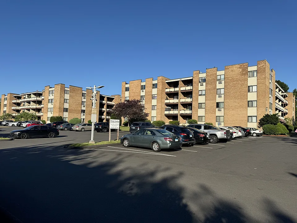 153 Bull Hill Ln #306