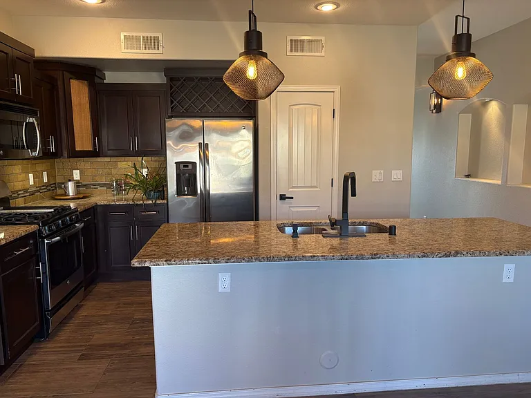 2141 Carlos Leon Pl — Photo 7