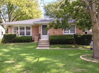 3008 Mourine Ln, McHenry, IL 60051