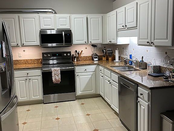 2nd image of 2541 E Ashford Park Dr