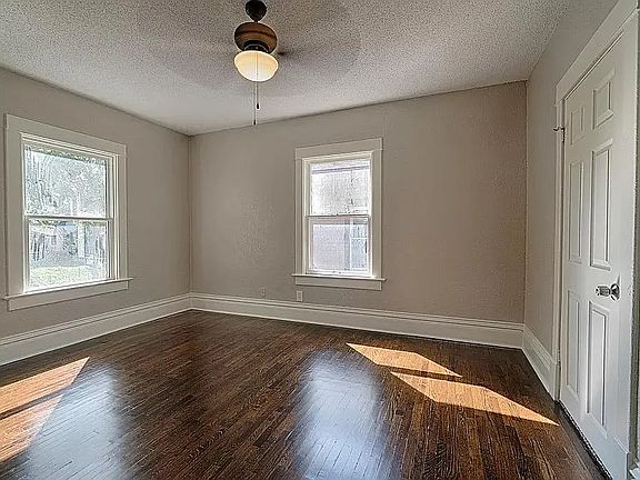3rd image of 4408 Forest Ave
