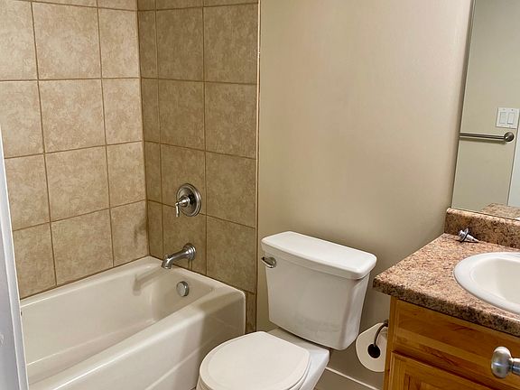 3rd image of 11039 S Gracie May Ln
