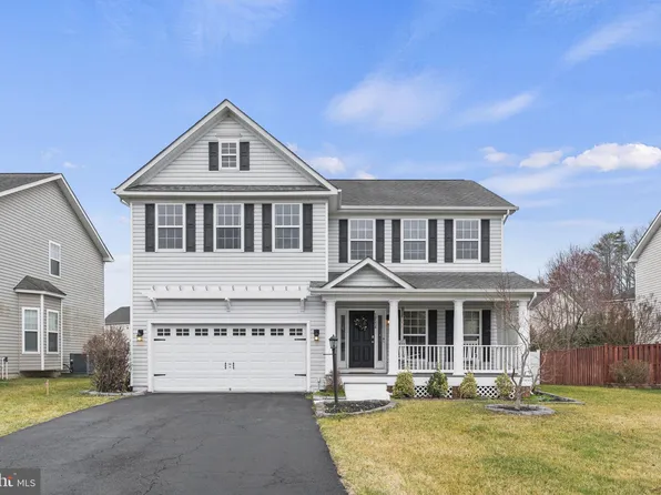 18534 Quantico Gateway Dr, Triangle, VA 22172