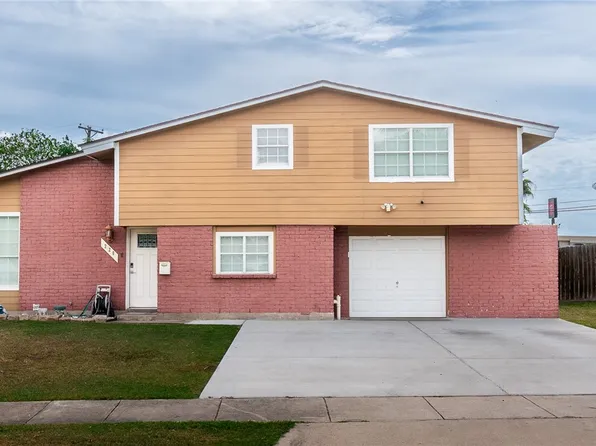 220 Sutherland Drive, Portland, TX 78374
