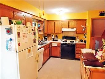 Another view of the kitchen