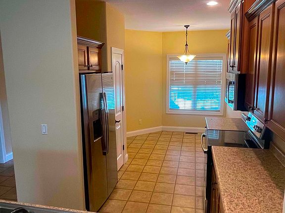2nd image of 1505 Stonebluff Ct