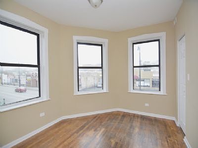 3rd image of 3738 W Lawrence Ave