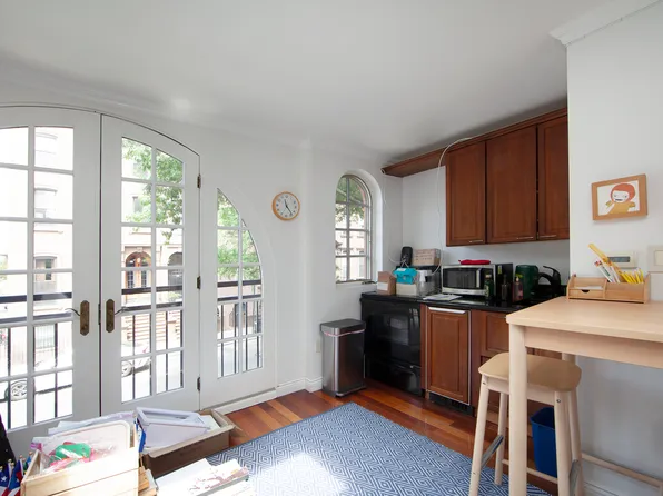 603 Henry Street image 2 of 12