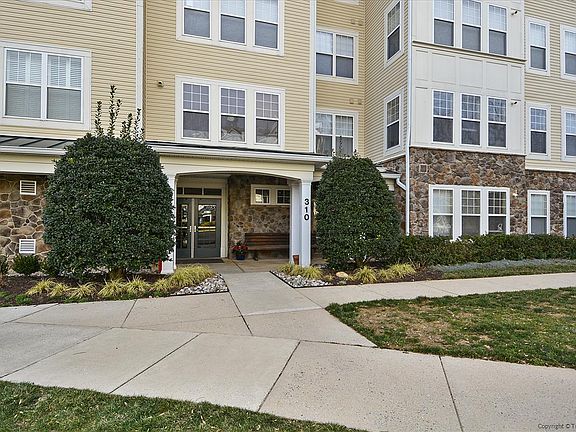 2nd image of 310 High Gables Dr APT 303