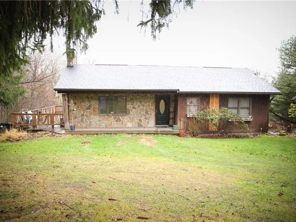 310 Swink Hill Rd, Connellsville, PA 15425