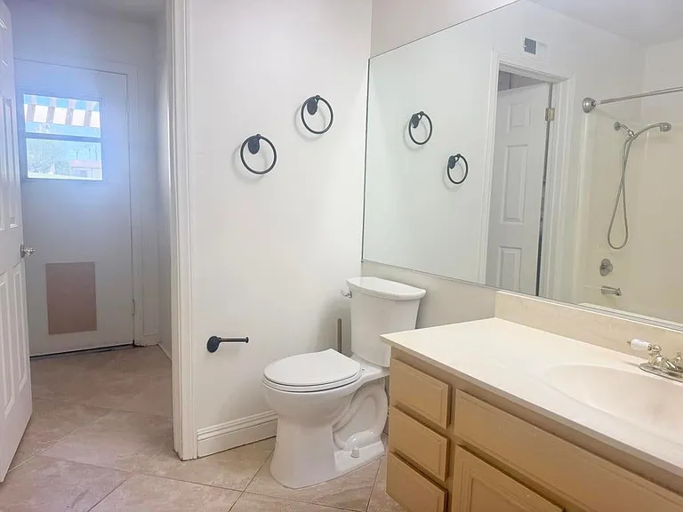 43586 Virginia Ave — Photo 15