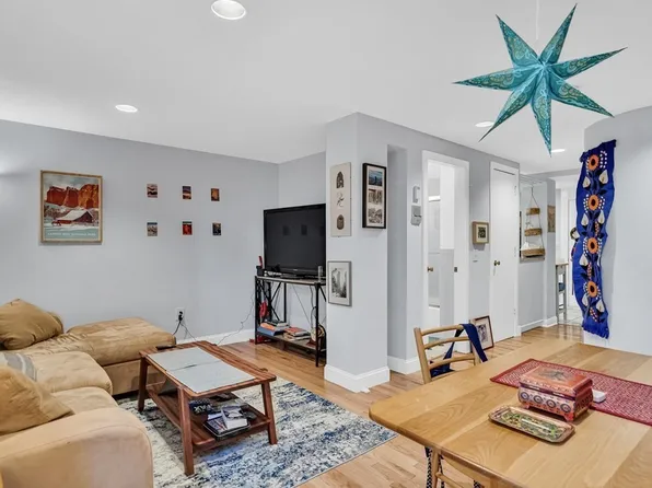 1763 Beacon St APT A, Brookline, MA 02445