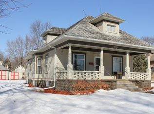 1119 9th St, Hawarden, IA 51023