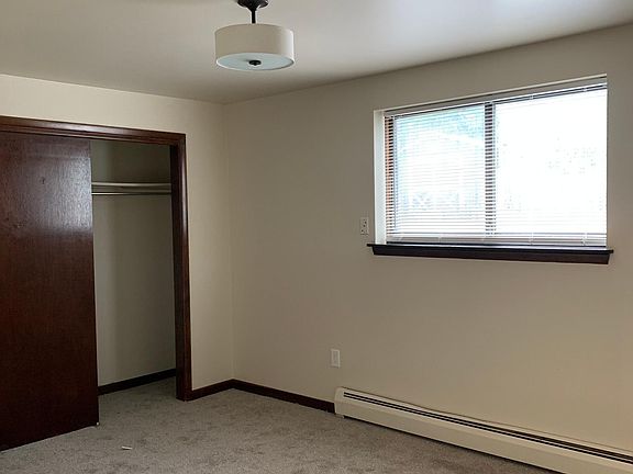 5th image of 268 Robert Dr