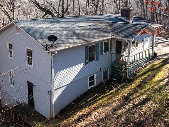 2nd image of 508 Windy Acres Rd