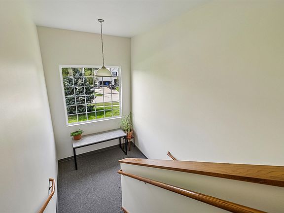 2nd image of 701 SE Dovetail Rd #12