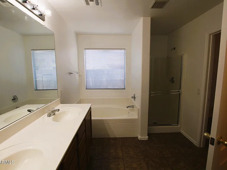 25735 W Elwood St — Photo 22